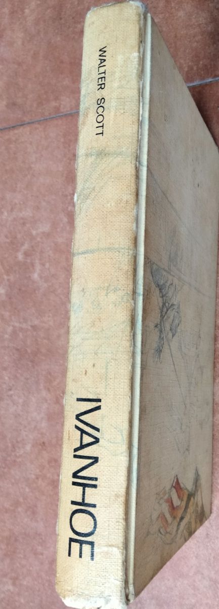 LOTE 2 LIBROS 1969: IVANHOE Y EL LIBRO DE LA SELVA