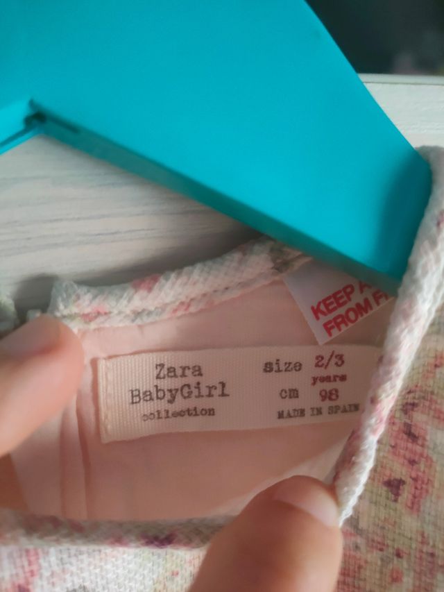 vestido niña talla 2-3 años Zara