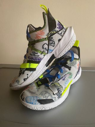Zapatillas Jordan de segunda mano en Sevilla en WALLAPOP