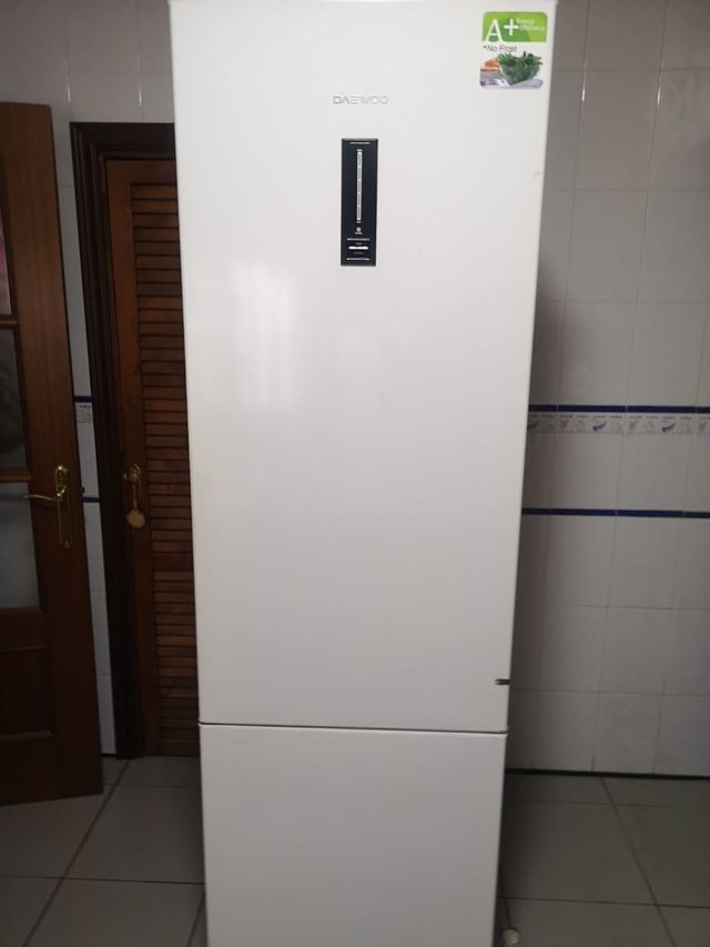 Cajones de frigorifico y conjelador de segunda mano por 50 EUR en