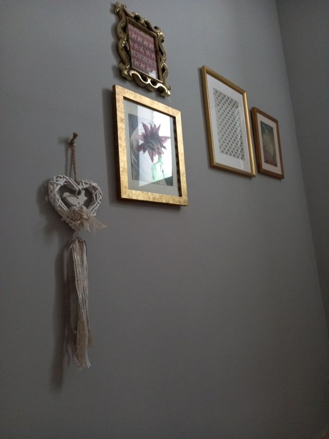 Cuadro metal,azul,rosa y blanco, estrella dorada.