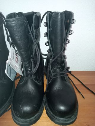 Botas militares de segunda mano por 35 EUR en Benahadux en WALLAPOP
