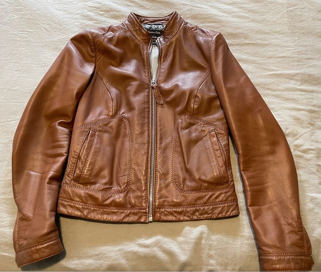Cazadora piel MASSIMO DUTTI.