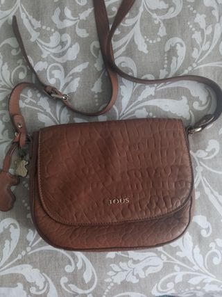 BOLSO BANDOLERA DE PIEL TOUS COLOR CAMEL de segunda mano por 35 EUR en  Sestao en WALLAPOP