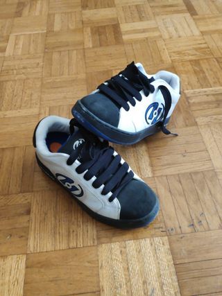 Zapatillas con ruedas HEELYS Talla 39 de segunda mano por 25 EUR en Madrid  en WALLAPOP