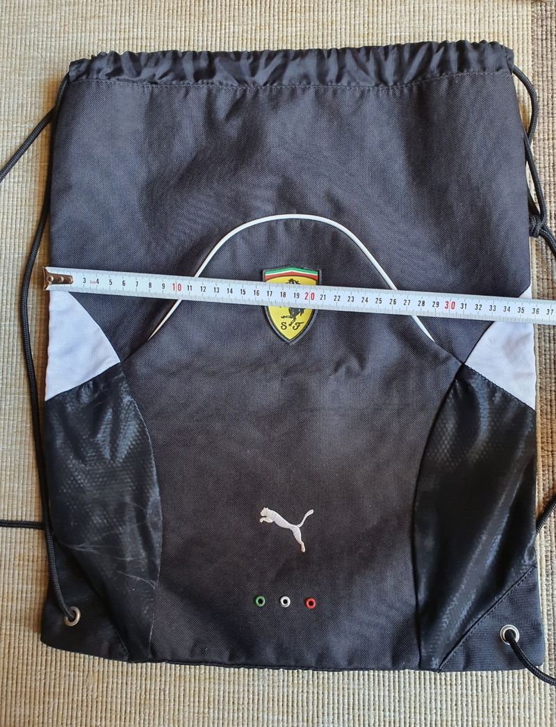 Mochila Puma Ferrari second hand for 20 EUR in Madrid in - Main Image