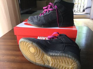 ZAPATILLAS NIKE EDICIÓN 2008 de segunda mano por 55 EUR en Barcelona en  WALLAPOP