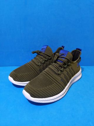 Zapatillas para hombre talla 45 de segunda mano por 16,9 EUR en San  Fernando de Henares en WALLAPOP
