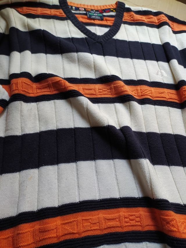 varios jerseys cada uno 6 euros