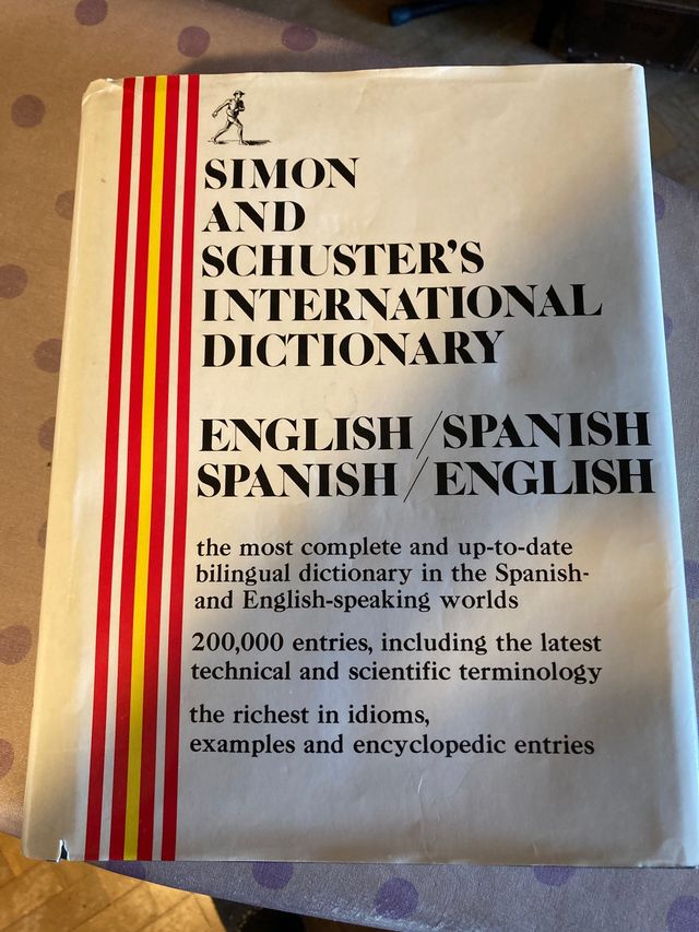 Simon and Schuster s International Dictionary