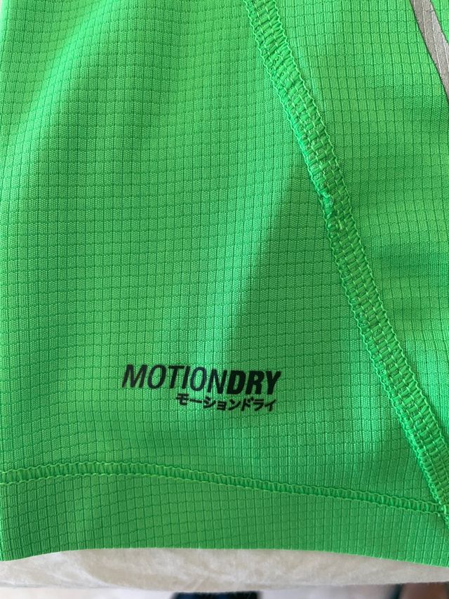 Camiseta Asics talla M