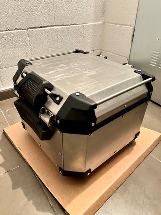 Givi Trekker Outback 42 de segunda mano por 180 EUR en Gijón en WALLAPOP