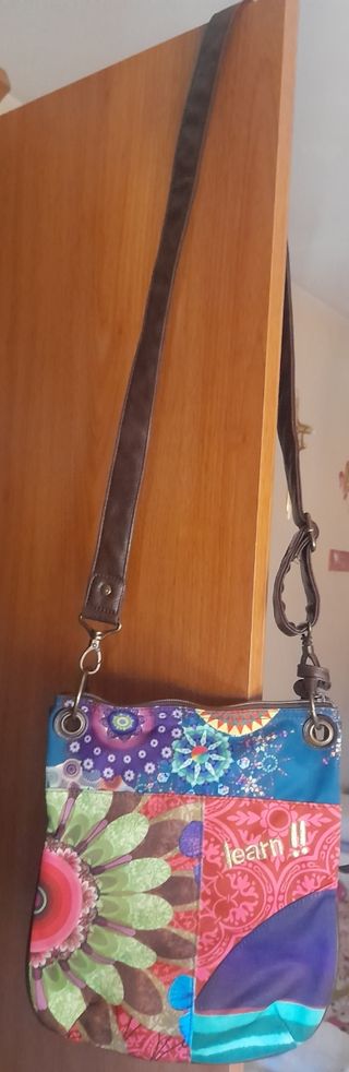Bandolera.Desigual.Original.Corte inglés.Nueva de segunda mano por 40 EUR  en Albacete en WALLAPOP