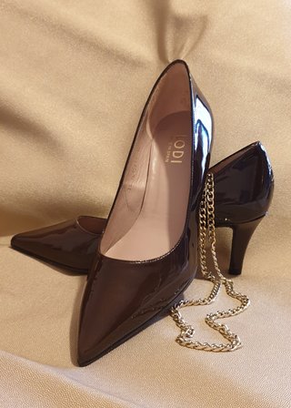 Zapatos de salón LODI 40 a ESTRENAR! de segunda mano por 30 EUR en Jaén en  WALLAPOP