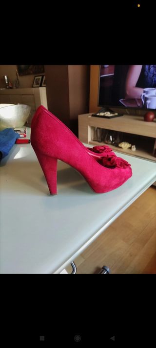 Zapato rojo Marypaz de segunda mano por 3 EUR en Colonia Pablo Iglesias en  WALLAPOP
