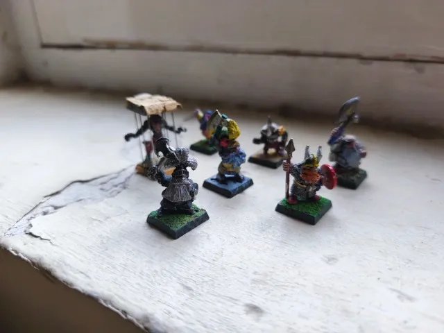 Enanos, Oldhammer Precio por UD.