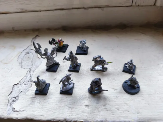 Enanos, Oldhammer Precio por UD.