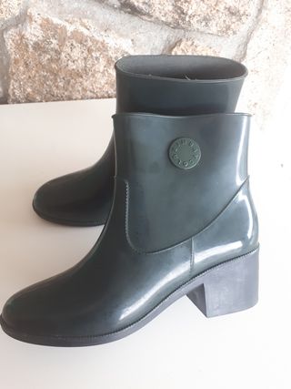 Botas de agua Bimba y Lola de segunda mano en WALLAPOP
