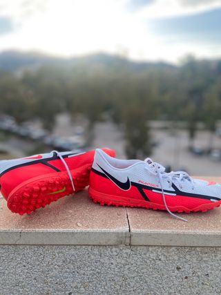 Botas\\/zapatillas multitaco fútbol \\/ fútbol7 de segunda mano por 30 EUR en  Sutullena en WALLAPOP
