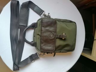 Bolso mariconera Hombre Massimo Dutti de segunda mano por 15 EUR en  Valencia en WALLAPOP