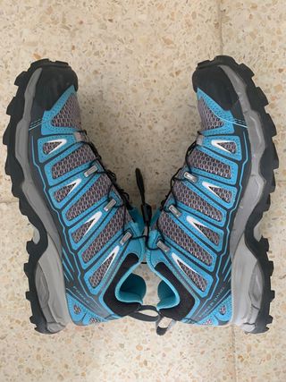 Zapatillas Salomon de segunda mano por 50 EUR en L\\'Ametlla del Vallès en  WALLAPOP