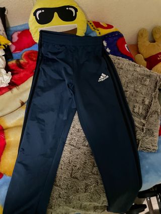 Pantalón largo ESSENTIALS de Adidas