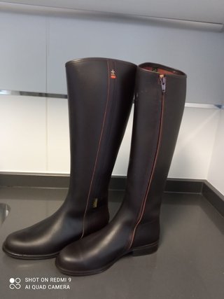 Botas de segunda mano en San Sebastián de Los Reyes en WALLAPOP