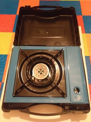 CAMPING GAS MALETA Y BOMBONA de segunda mano por 18 EUR en Castellón de la  Plana en WALLAPOP
