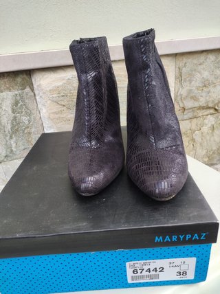 Botines tacón de marypaz de segunda mano por 5 EUR en Avilés en WALLAPOP