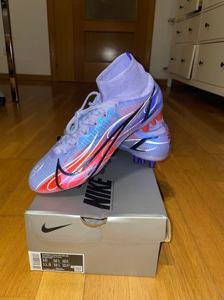 Botas de fútbol gama alta Nike Mercurial Talla 44 de segunda mano por  159,99 EUR en Molino de La Hoz en WALLAPOP