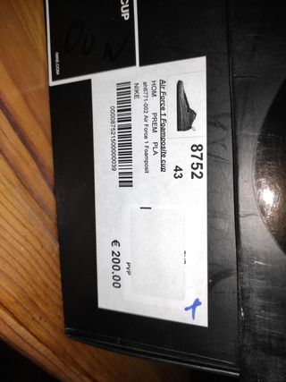Nike Air Force 1 talla 43 de segunda mano por 50 EUR en Santiago de  Compostela en WALLAPOP