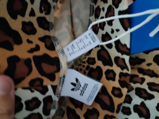 Mallas Adidas Leopardo NUEVAS de segunda mano por 20 EUR en Collado  Villalba en WALLAPOP