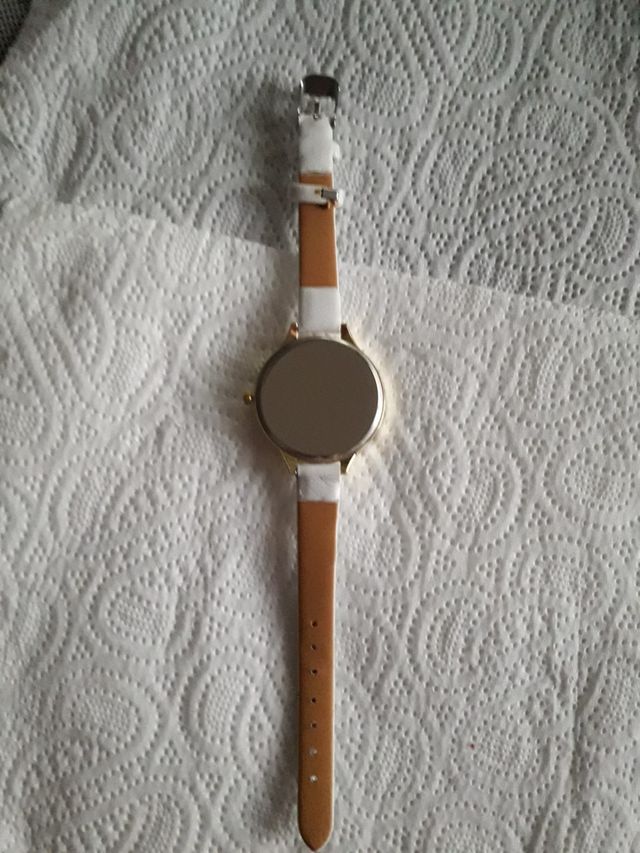 Reloj corazones.REBAJADO