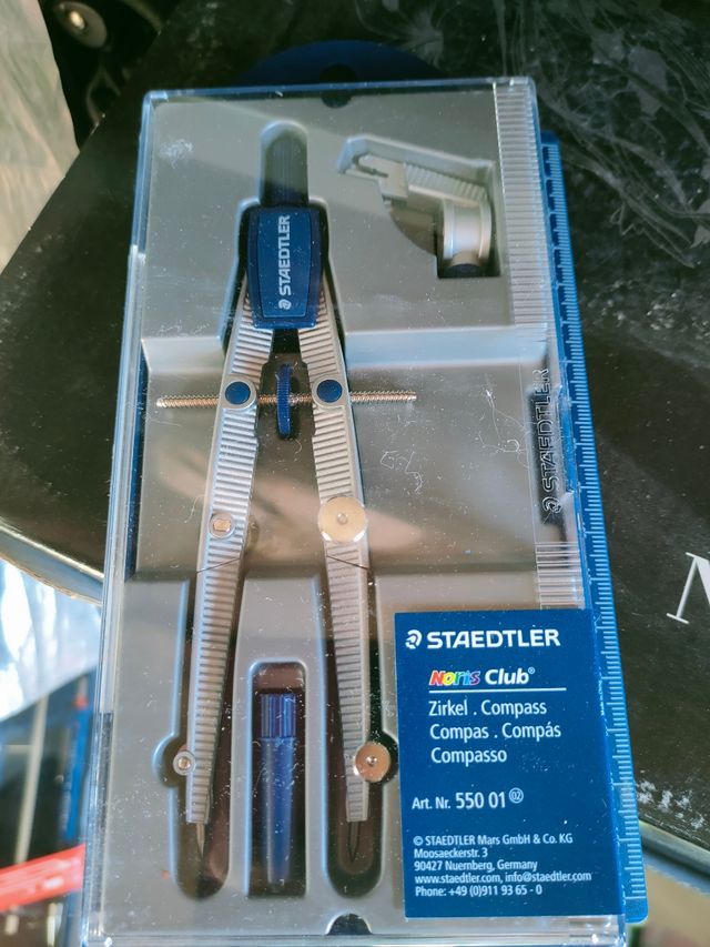 Compás escolar nuevo Staedtler
