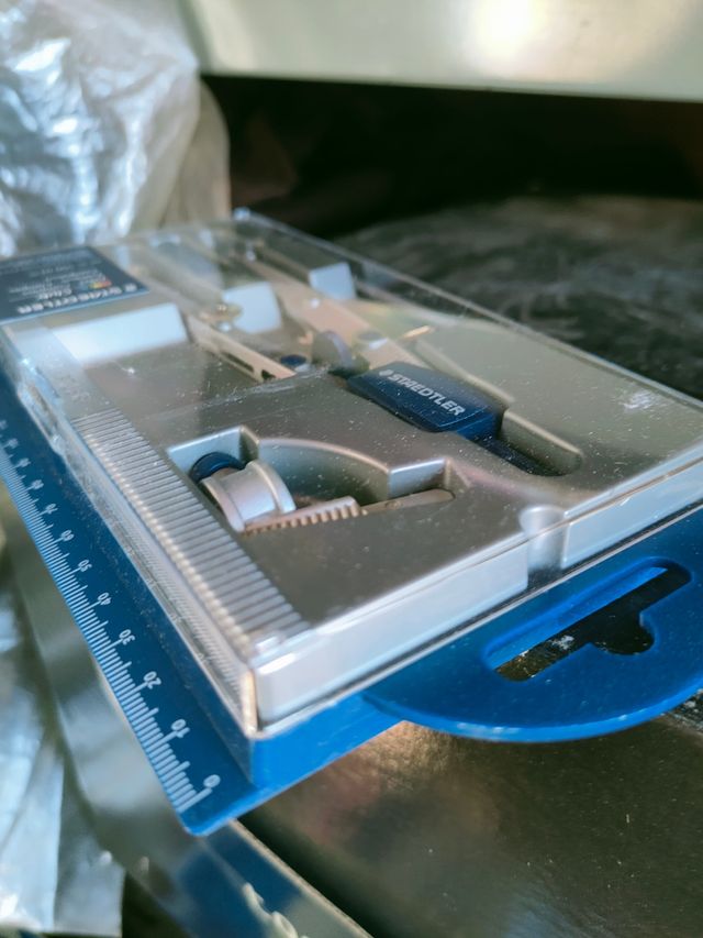 Compás escolar nuevo Staedtler