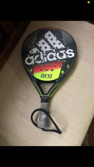 Raqueta de pádel Adidas rx10 usada muy poco de segunda mano por 35 EUR en  Fuengirola en WALLAPOP