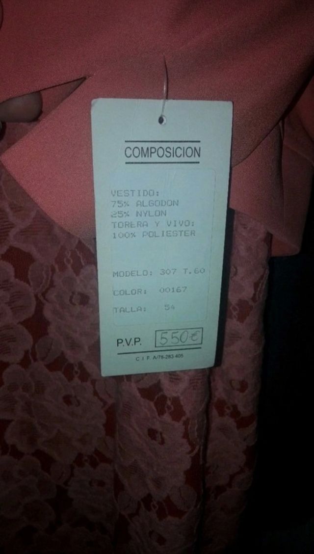 Vestido de encaje con torera.