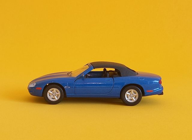 Precio rebajado! Jaguar XK8 Welly