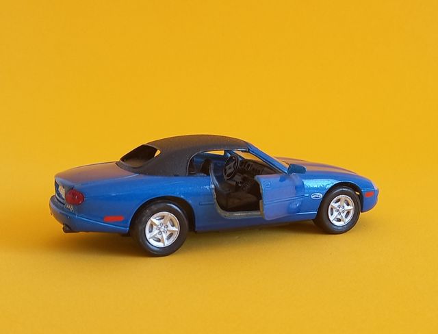 Precio rebajado! Jaguar XK8 Welly