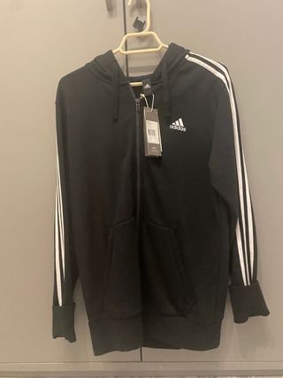Sudadera Adidas Negra con cremallera de segunda mano por 29 EUR en  Membrilla en WALLAPOP