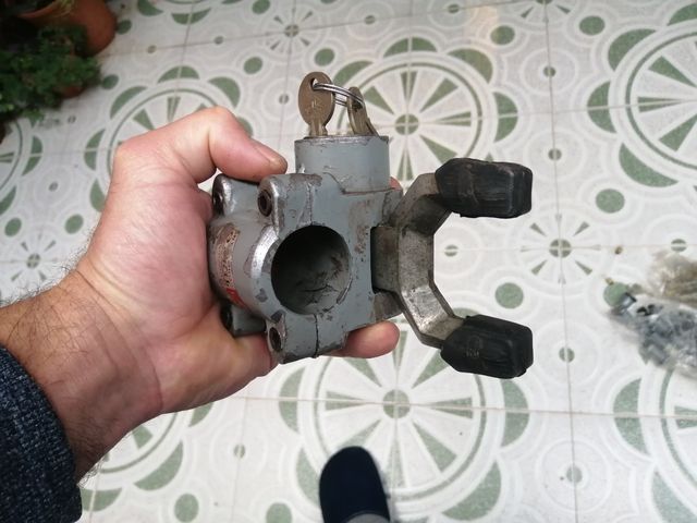 cepo antirrobo coche clásico