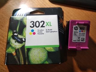 2 cartuchos de tinta HP 302 XL, tricolor F6U67AE de segunda mano por 45 EUR  en Donostia-San Sebastián en WALLAPOP