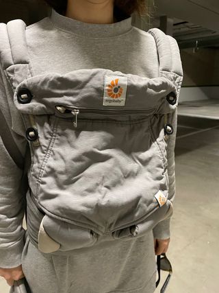 Mochila ErgoBaby Omni 360 de segunda mano por 50 EUR en Sitges en WALLAPOP