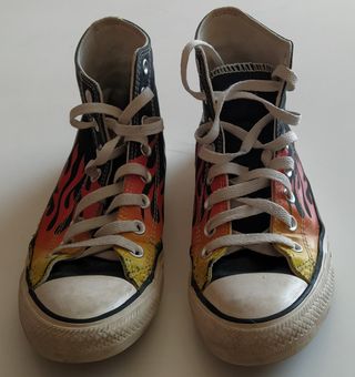 Converse ALL STAR negro-llamas (39,5) de segunda mano por 30 EUR en Parlava  en WALLAPOP
