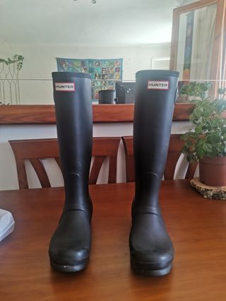 BOTAS HUNTER MUJER de segunda mano por 50 EUR en Barcelona en WALLAPOP