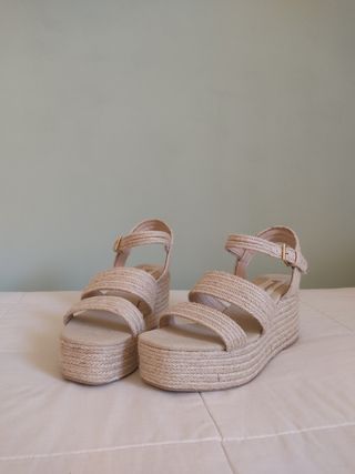 Sandalias Stradivarius esparto de segunda mano en WALLAPOP