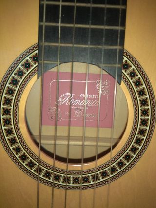Guitarra española Romanza Diana de segunda mano por 45 EUR en Málaga en  WALLAPOP