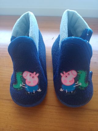 Zapatillas de estar por casa talla 20 azules de segunda mano por 3 EUR en  Zarautz en WALLAPOP