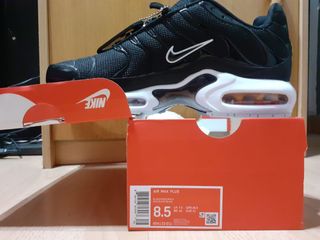 Nike air max plus TN negras de segunda mano por 100 EUR en Madrid en  WALLAPOP
