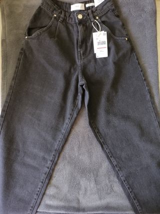 Pantalón Negro Mango modelo Regina Nuevo de segunda mano por 15 EUR en  Burgos en WALLAPOP